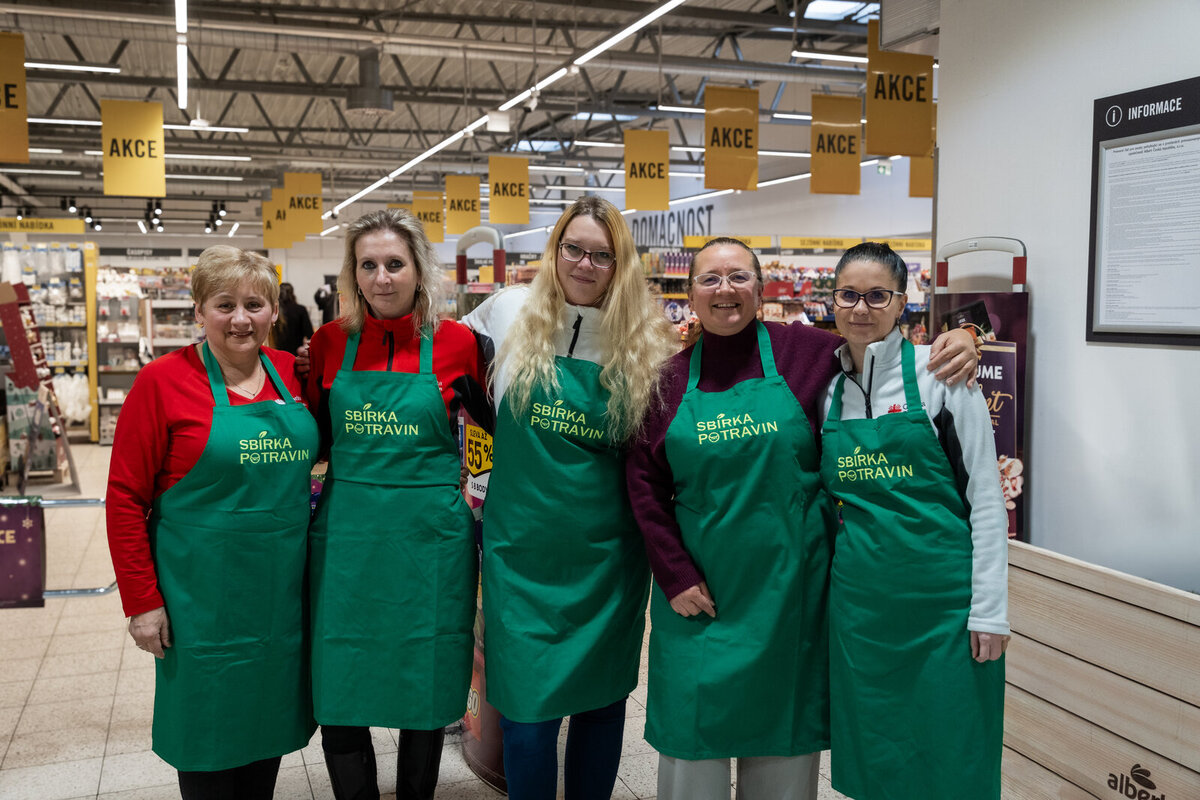 Sbírka potravin_charita Sbírka potravin_charita